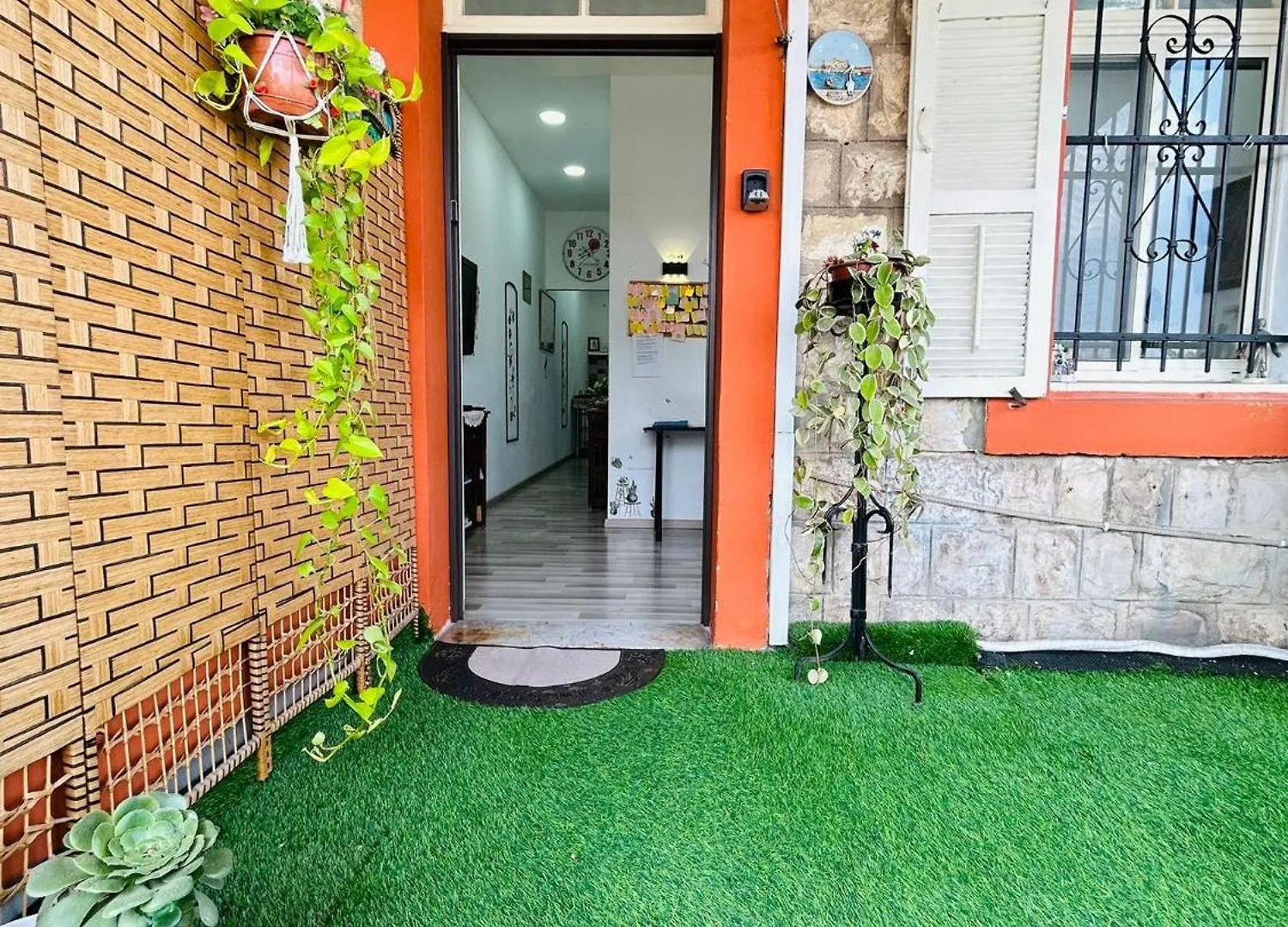 Гостевой дом Eman Sweet Home - Cozy Privet Unique Apartment In Haifa Downtown